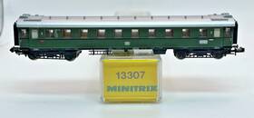 13307 Minitrix N Scale Green Passenger Car Original Box