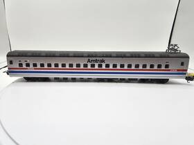 1095-b Model Power Ho Scale Amtrak Passenger Coach Car With Pantograph