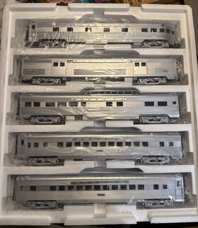 Mth 658081312804 Premiere Santa Fe 5 Car 70ft Passenger Set Ribbed 20-65196 O Gauge