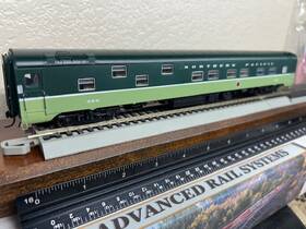 101038 Rapido Trains Northern Pacific Loewy 2-tone Green Duplex Sleeper With Interior Leds Ho Scale New