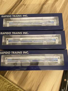 128502 Rapido Trains Ho Scale Amt Montreal Comet Commuter Set #2 #734 #704 #723