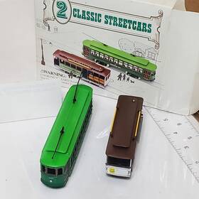 1043834 Readers Digest 2 Classic Ho Scale Streetcars - Desire Street Trolley And Sf Powell Mason Cable