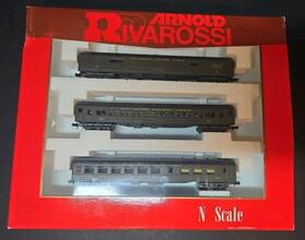 Rivarossi 0594 Arnold Southern Pacific Lines Passenger Car 3 Pack N Scale