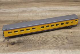 R6740 Rivarossi Ho Scale Union Pacific Dining Car. North Platte Line