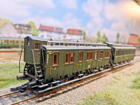 Roco 44500 And 44506 2 Ho-scale Db Passenger Cars Ep. Iii Green
