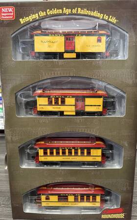 84301 Roundhouse Rtr Ho #84301 Overton Set Santa Fe Baggage Combine Coach Bus. Nib