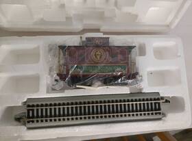 14-07959-012 Thomas Kinkade Hawthorne Village Ho Scale Christmas Express Caboose And Track