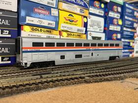 31046 Walthers Amtrak Superliner Ho Coach Baggage Passenger Car Phase Iii