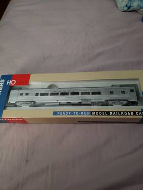 932-6385 Walthers 616374019434 Ho Scale # Santa Fe 85ft Budd 52-seat Coach