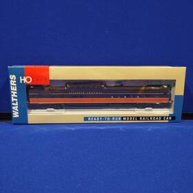 932-16482 Walthers 616374027170 Ho Scale Illinois Central 85ft Budd Dome Coach