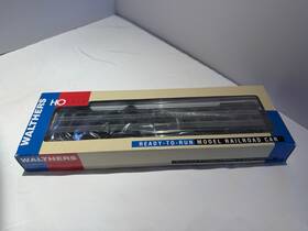 Walthers 616374028665 Pullman-style Southern Pacific Commuter Car
