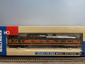 Walthers 616374045440 48 Seat Coach Vista Dome Empire Builder Great Northern Ho Scale
