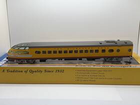 932-9261 Walthers 616374070992 Ho Scale Hiawatha Yellow Scheme Milwaukee Rd Skytop Lounge