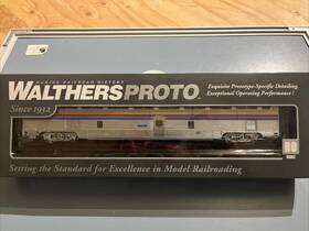933-13304 Walthers 616374103713 Proto Ho 85 Budd Hi-level 68 Seat Coach Amtrak Phase 2 With Box