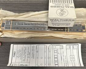 7882 Walthers Ho Scale Craftsman Kit #7882 80 Coach Nos