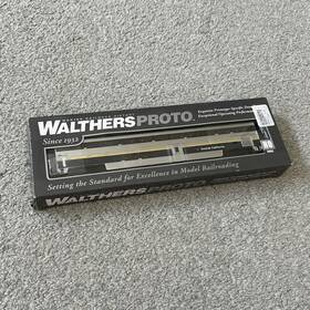 920-12015 Walthers Proto 85ft P-s Superliner I Surfliner Coach #34951 Amtrak California