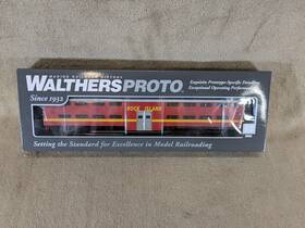 920-15522 Walthers Ho Scale Rock Island 85ft Bi-level Commuter Cab Passenger Car Nos