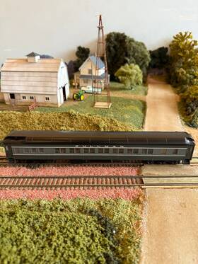 920-17002 Walthers Ho Heavyweight 14-section Sleeper Pullman Two-tone Gray. Iob