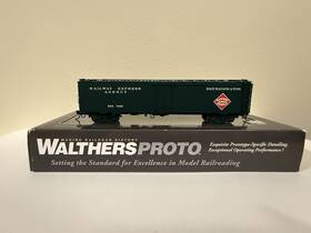930-17315 Walthers 920-17315 Walthersproto Ho Reefer Railway Express Agency #7482 50ft Riveted Steel