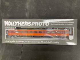920-9094 Walthers Milwaukee Road 85 48-seat Diner #121