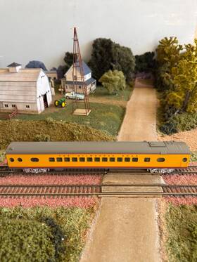 920-9122 Walthers Ho 85ft Milwaukee Road 52-seat Coach 498 Series. 920-9122. Nib