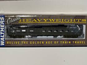 932-10152 Walthers Heavyweight Diner Santa Fe Passenger Car - New
