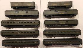 932-10203 Walthers Ho Scale - Cbq / Burlington Heavyweight Passenger Set 10 Total Cars
