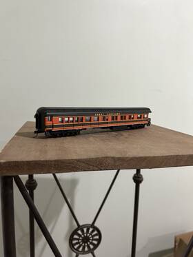 932-10263 Walthers Great Northern Inch Heavyweight Lounge Obs Tail Car- Ho Scale -interior New Oop