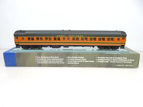 932-10413 Walthers Ho Great Northern Pullman Heavyweight 6-3 Passenger Car