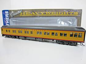 932-10458 Walthers Union Pacific Heavyweight Solarium-observation Car