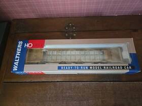 932-4103 Walthers Ho Scale Ttx-standard 72ft Center Beam Flat Car