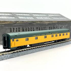932-55033 Walthers N Scale Chicago North Western Passenger Sleeper Car
