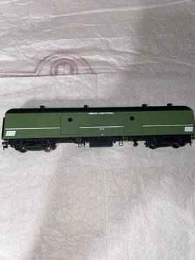 932-5838 Walthers Ho B60b Baggage Car Penn Central. Small Heralds. 932-5838. Nib