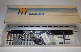 932-6000 Walthers Ho Scale 85ft Undecorated Amfleet 1 Coach Kit #932-6000 C