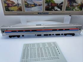 932-6003 Walthers Ho Scale 85ft Amfleet Coach Phase 3 Paint Scheme