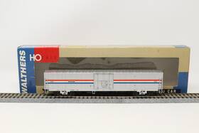 932-6021 Walthers Ho Rtr 60ft Material Handling Car Amtrak Phase Iii