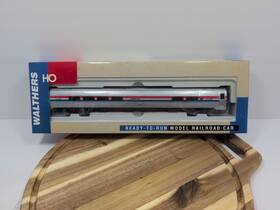 Walthers 932-6212 Ho Scale 85ft Amfleet Phase 3 Food Service Lounge Ex/box