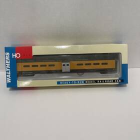 932-6261 Walthers Ho Ps Dd Commuter Cab Car Chicago And North Western Cnw. Open
