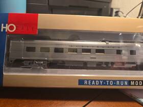 932-6327 Walthers Ho 85ft Budd Grill Diner Burlington Route Nib