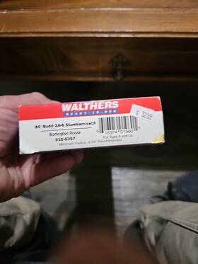 932-6367 Walthers 85ft Budd 24-8 Slumbercoach Burlington Route - New
