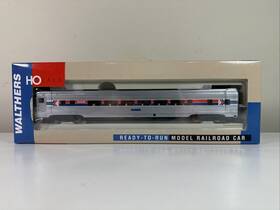 932-6381 Walthers Ho Scale Amtrak Ph I 85ft Budd 52 Seat Coach Car Nib Rtr