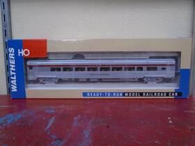 932-6433 Walthers Southern Pacific 85ft Budd Lounge Ho Scale