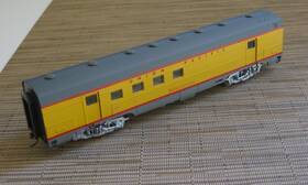 932-6454 Walthers Ho Scale Rtr 63ft Union Pacific Budd Rpo Car U.s. Mail Railway #932-6454