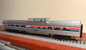 932-6482 Walthers Amtrak Phase2 85ft Budd Dome-coach Ho 932- With Figures Inside