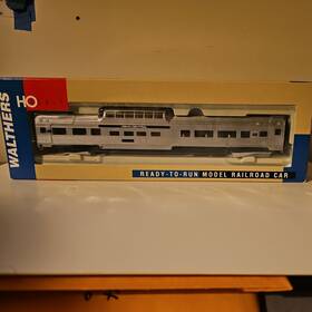 932-6495 Walthers Ho Scale #932-6495 85ft Budd Dome Coach Penn Central Nyc Prr