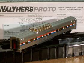 932-6724 Walthers Ho Budd Dome Coach Amtrak Ph 3 Paint Lighted Great Condition With Decals