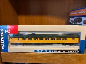 932-6783 Walthers Ho Chicago And North Western 64-seat Coach Car New