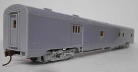 932-9066 Walthers Ho Scale Undecorated Acf Smooth Side Baggage-dormitory New