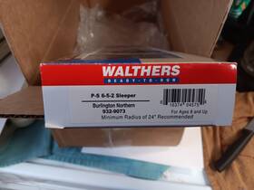 932-9073 Walthers Bn Burlington Northern 6-5-2 Inch Pass Sleeper