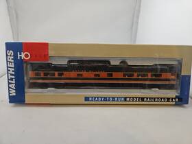 932-9093 Walthers Ho Budd 48 Seat Vista Dome Coach Great Northern Empire Scheme